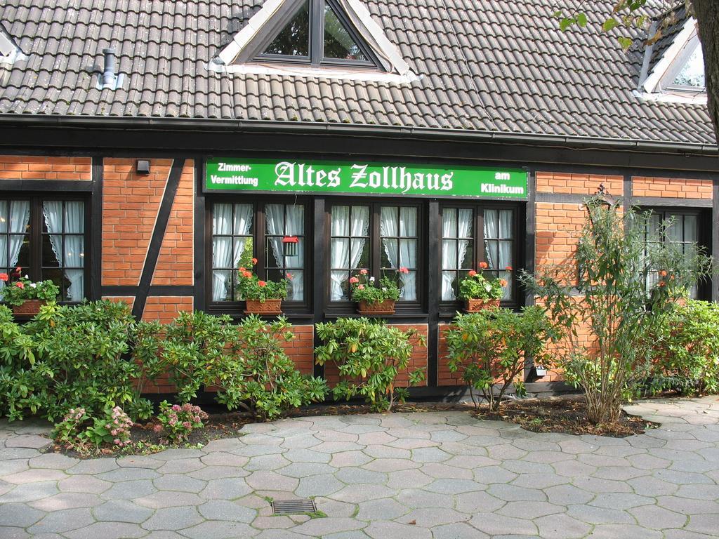 Hotel Altes Zollhaus Am Klinikum Lubeca Exterior foto